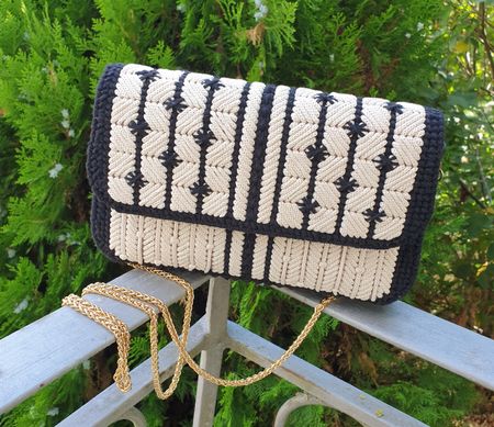 Elegante Tasche Clutch Bag  Farbe  ecru schwarc